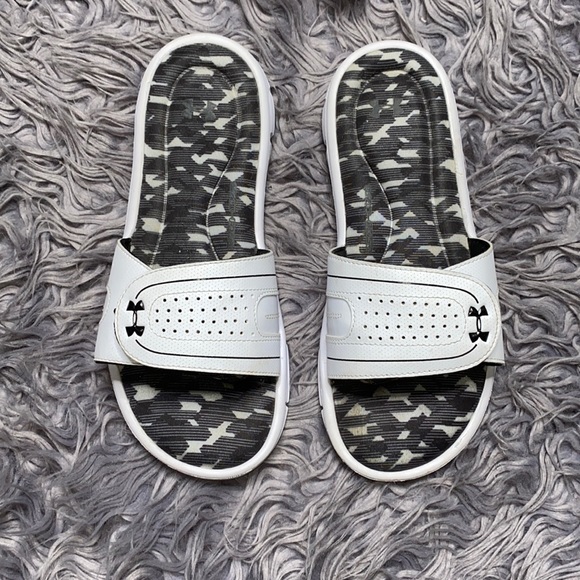 Under Armour Sandal - Picture 1 of 3